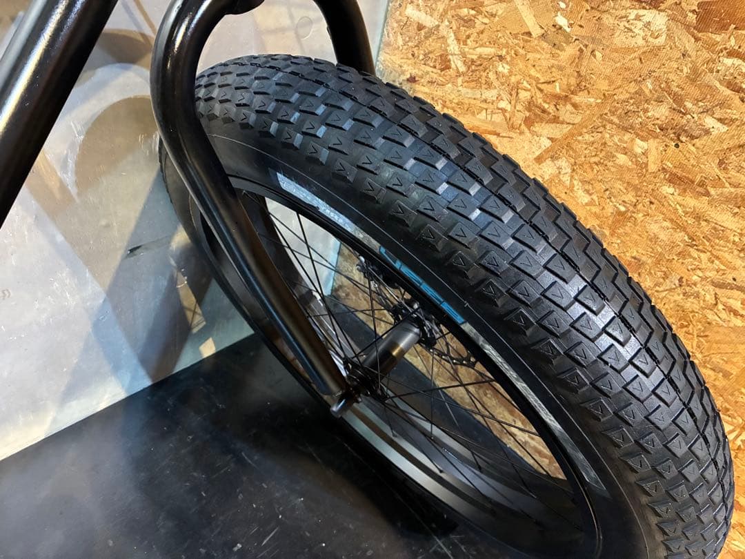 J27【大阪堺市/引取】ファットバイク BRONX 26インチ 7段変速付き