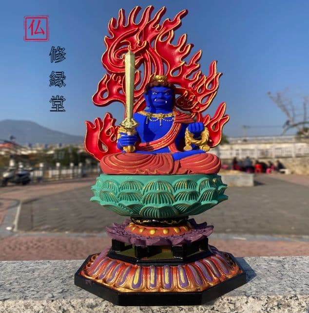 【修縁堂】珍品 彩繪 金箔 不動明王 木彫り 木彫仏像 不動明王 仏教工芸品