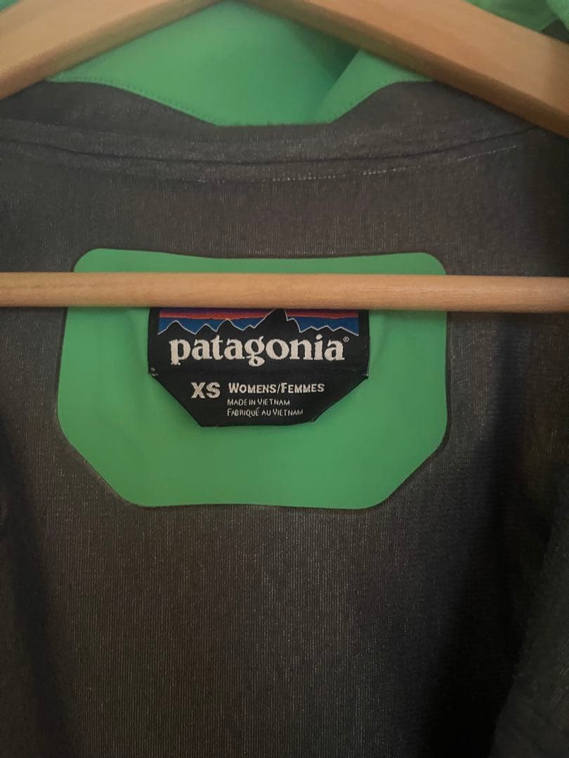 patagonia スノージャケット　スノーウェア