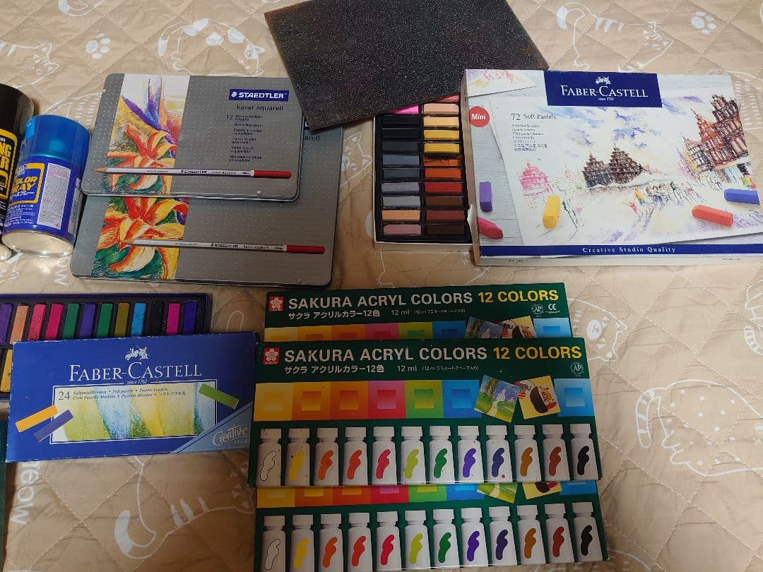 美術画材道具色々セット　クレオス、色鉛筆、油絵、ミスターカラー、シタデルカラー