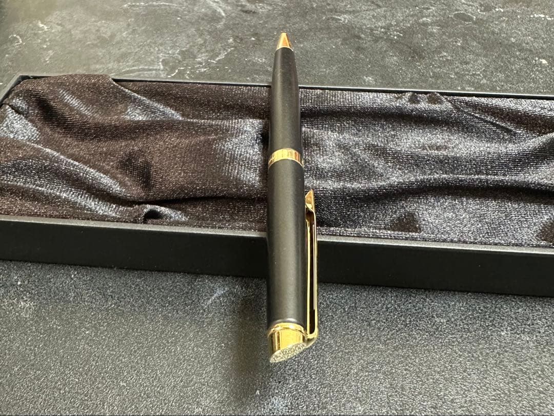 WATERMAN 黒金ボールペン