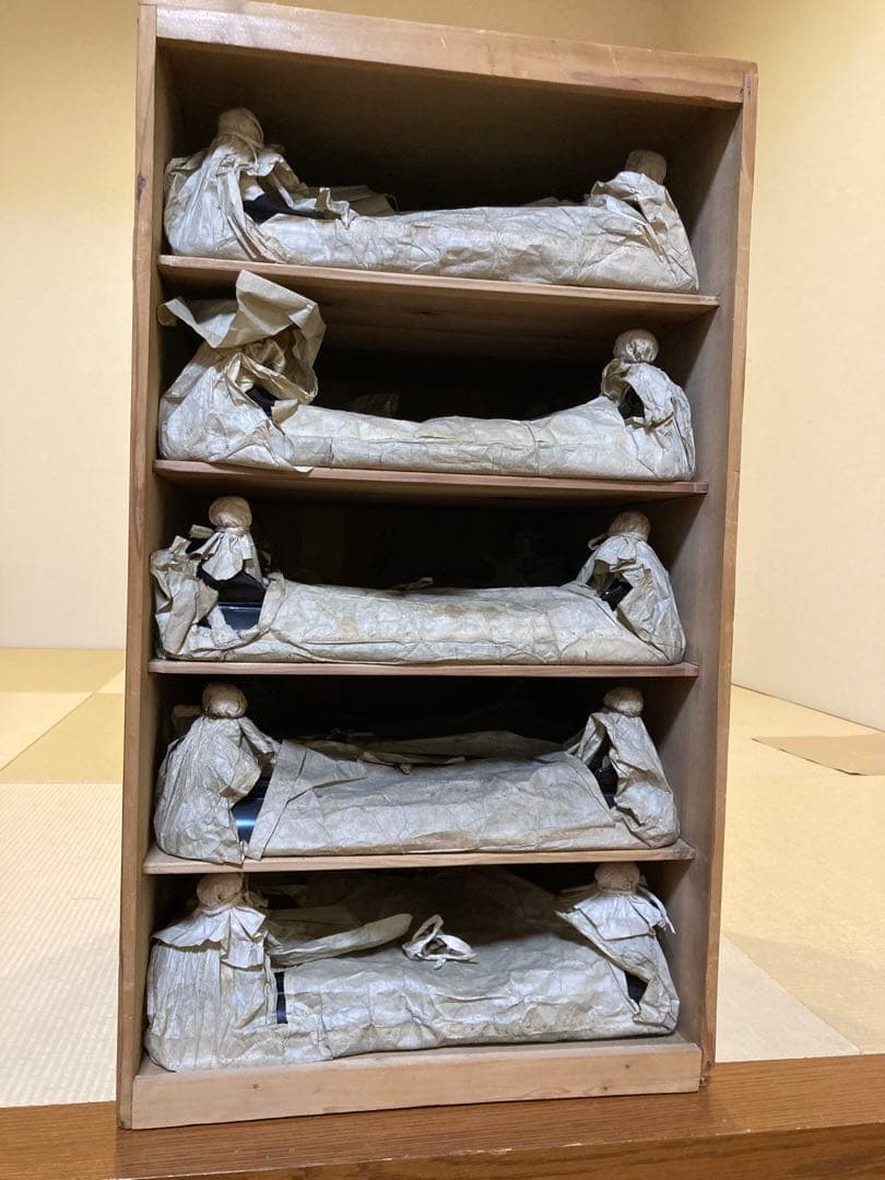 輪島塗　大極上本堅地漆器 牛脚付き四角漆器膳　5脚セット