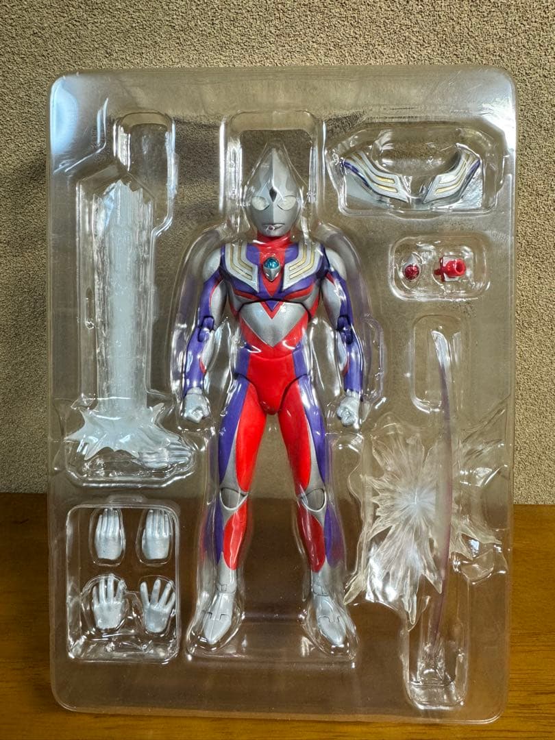 ウルトラアクト　ウルトラマンレオ & ティガ　２種セット