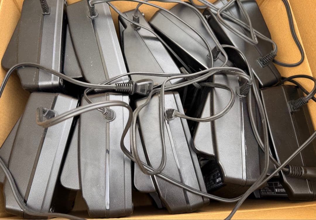 パナソニック電動アシスト自転車　充電器