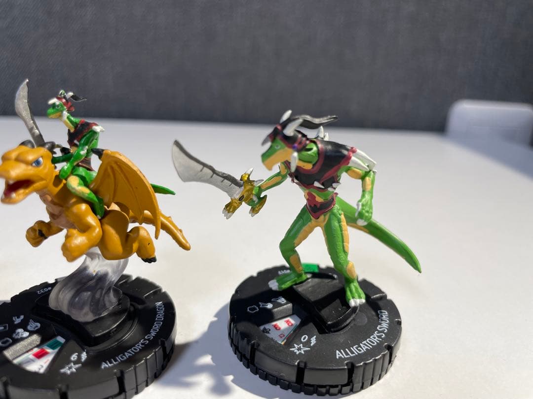 遊戯王　激レア　ベビードラゴン　ヒーロークリックス