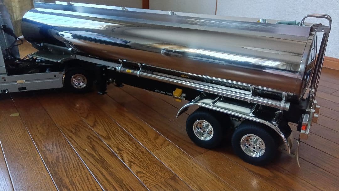 タミヤ1/14　ボルボFH12&タンクトレーラーフルオペMFC-03