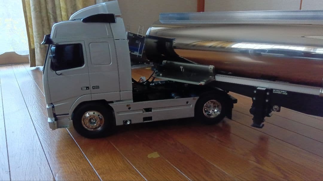 タミヤ1/14　ボルボFH12&タンクトレーラーフルオペMFC-03