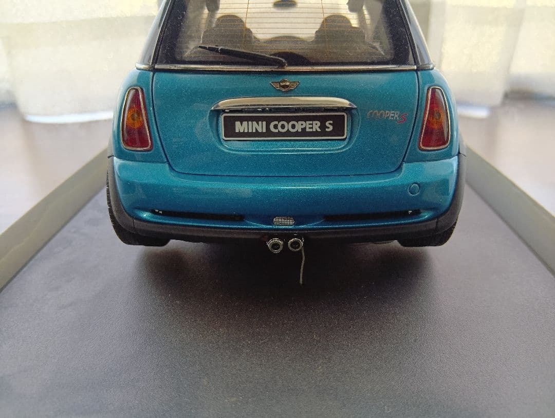 オートアート 1/18 ミニクーパーS R53 エレクトリックブルー