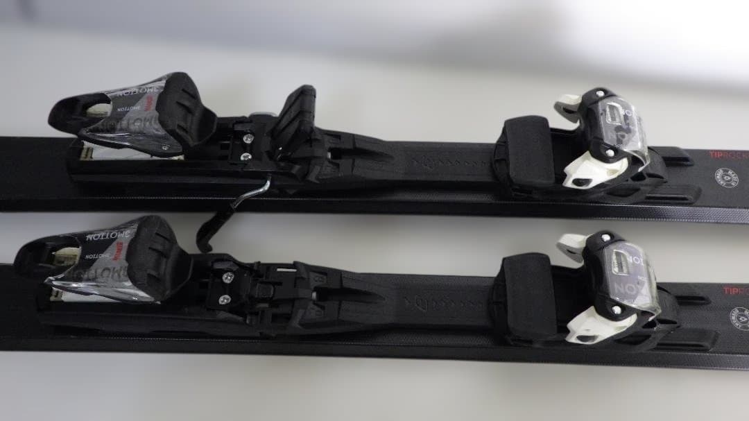 VOLKL RTM TIP ROCKER 173 スキー板 黒/赤 カーボン訳有