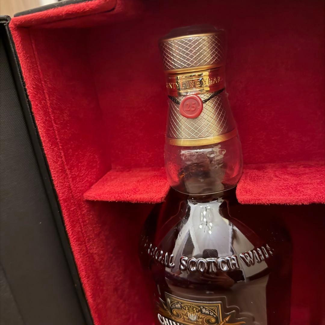 CHIVAS REGAL 25年 スコッチウイスキー ギフトボックス付き