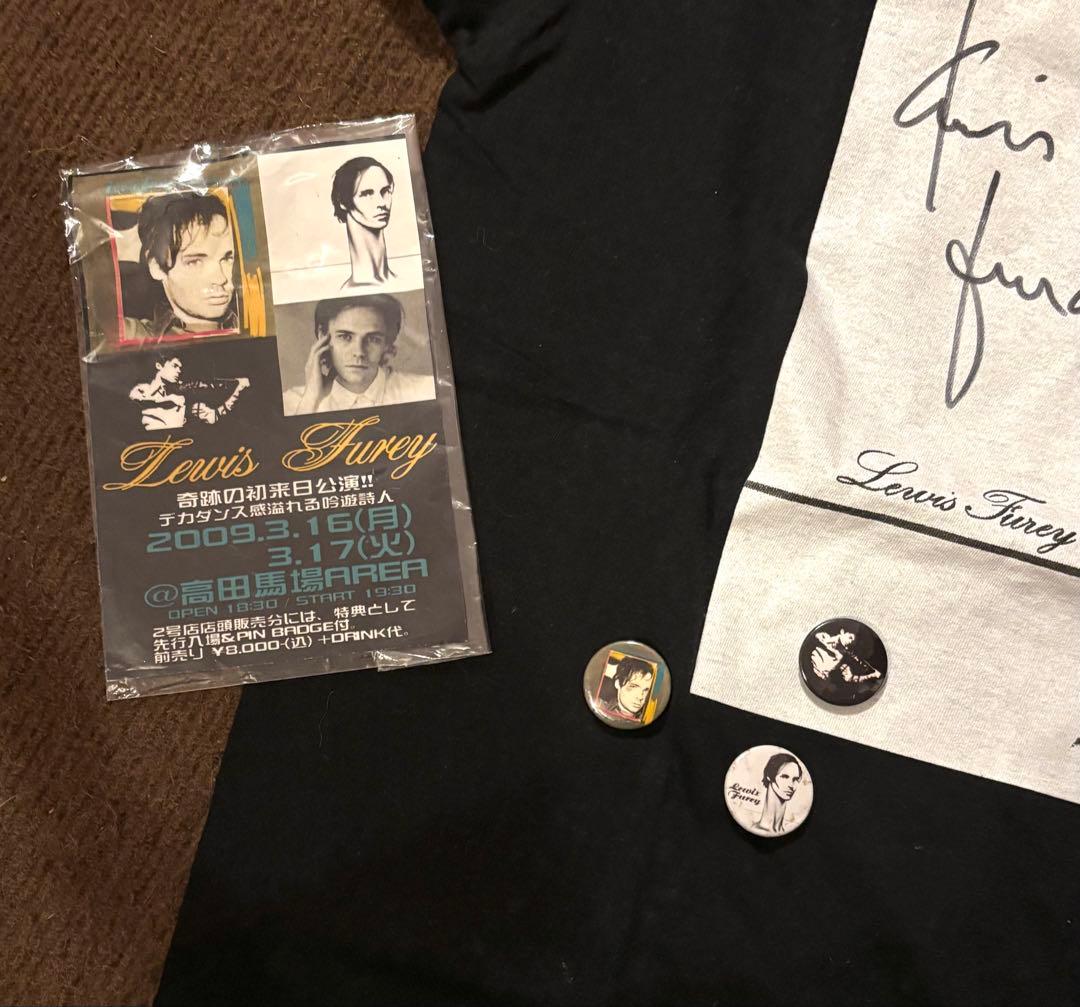 Lewis Furey Tシャツとバッジセット