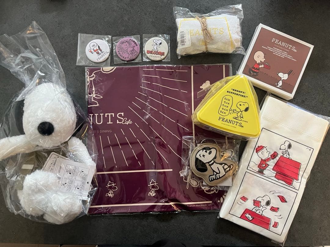 PEANUTSCafe ピーナッツカフェ スヌーピー ハッピーバッグ 福袋