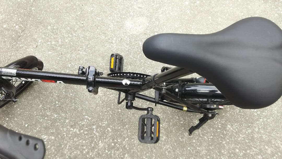 折りたたみ自転車　16インチ　ノーパンクタイヤ　ミニベロ　本体のみ