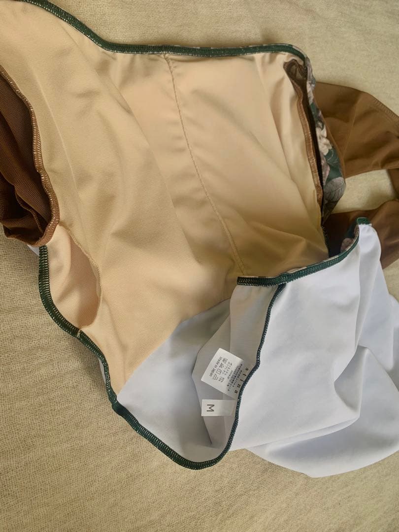 ★1回着用　stina スティナ　レオタード　Mサイズ