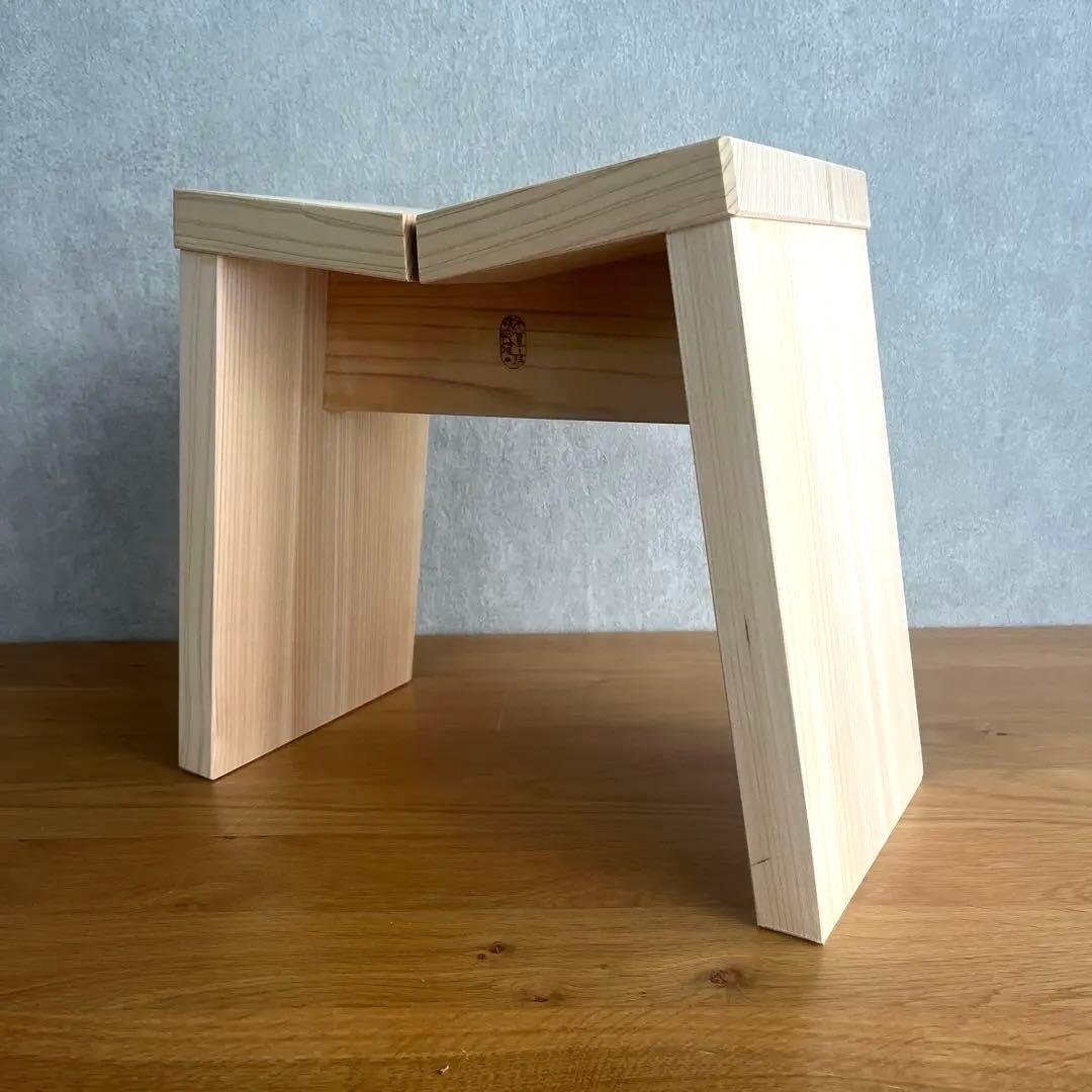 木のバスチェア