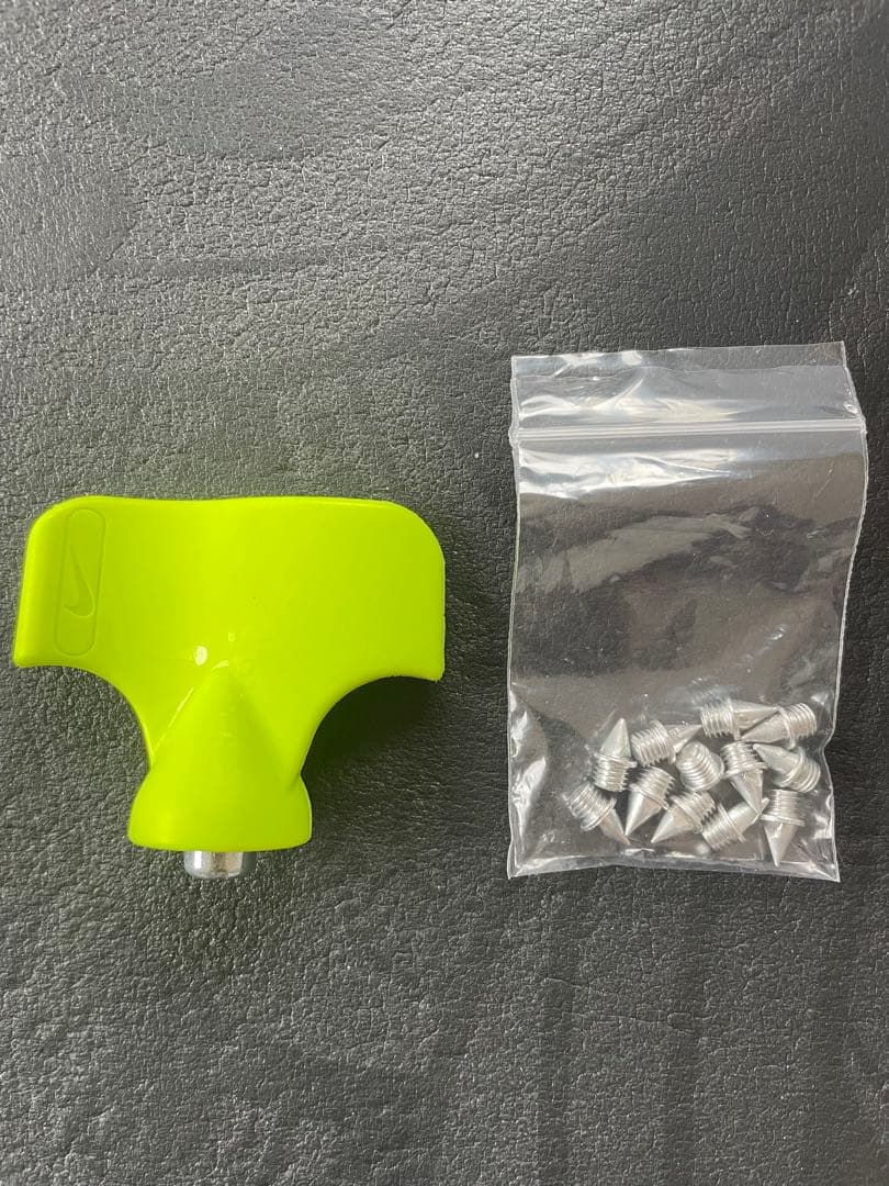 ナイキ中距離用スパイクエアズーム　ビクトリー28cm美品