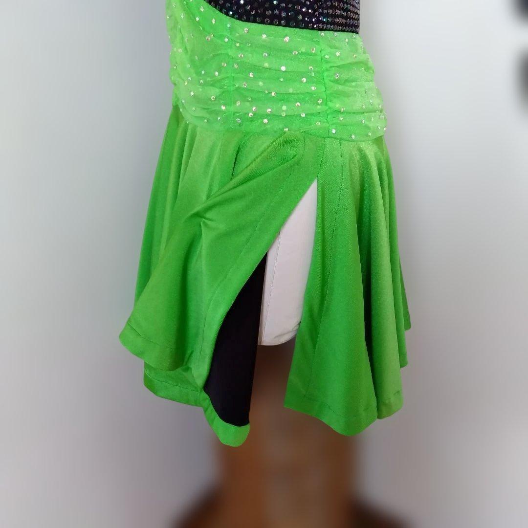 ダンス衣装　スパンコール　グリーン＆黒
