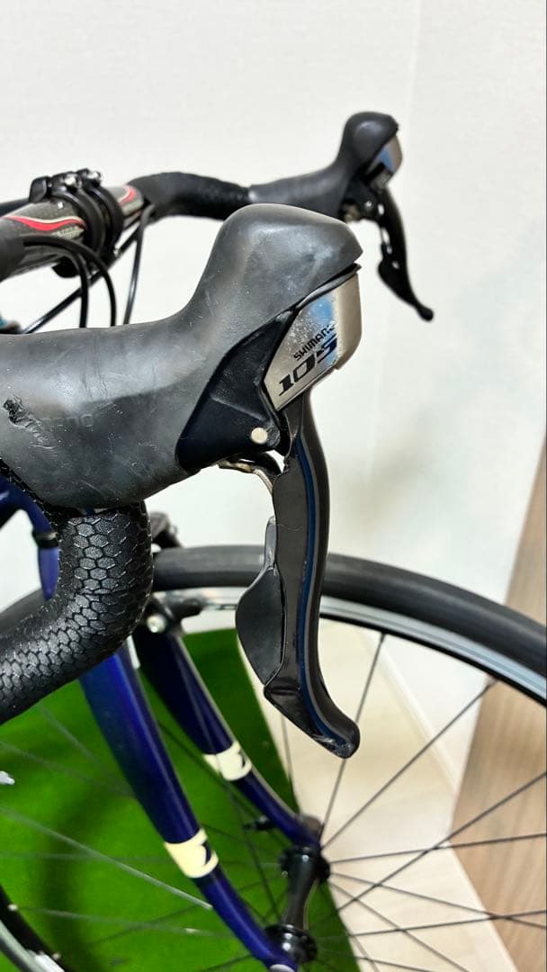 Louis Garneau ネイビーロードバイク