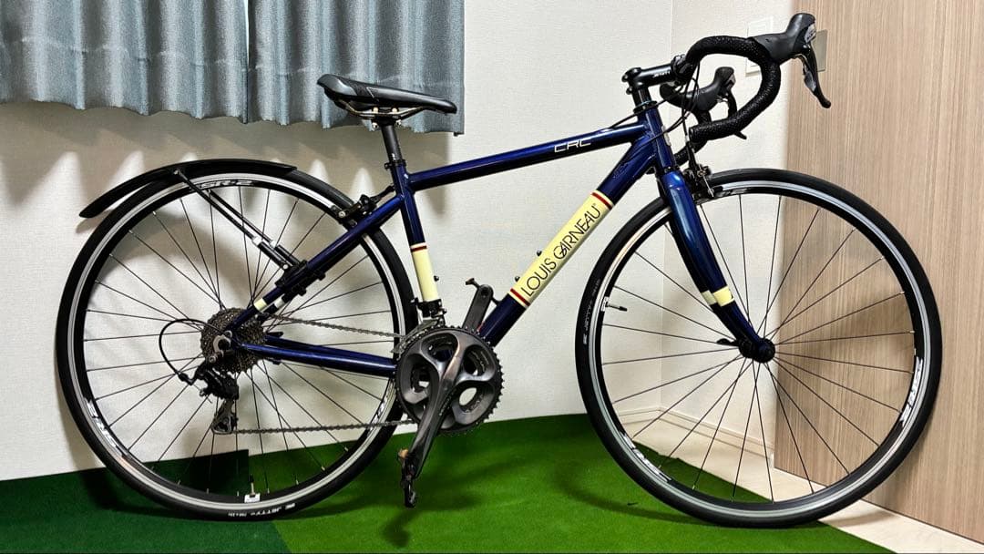 Louis Garneau ネイビーロードバイク