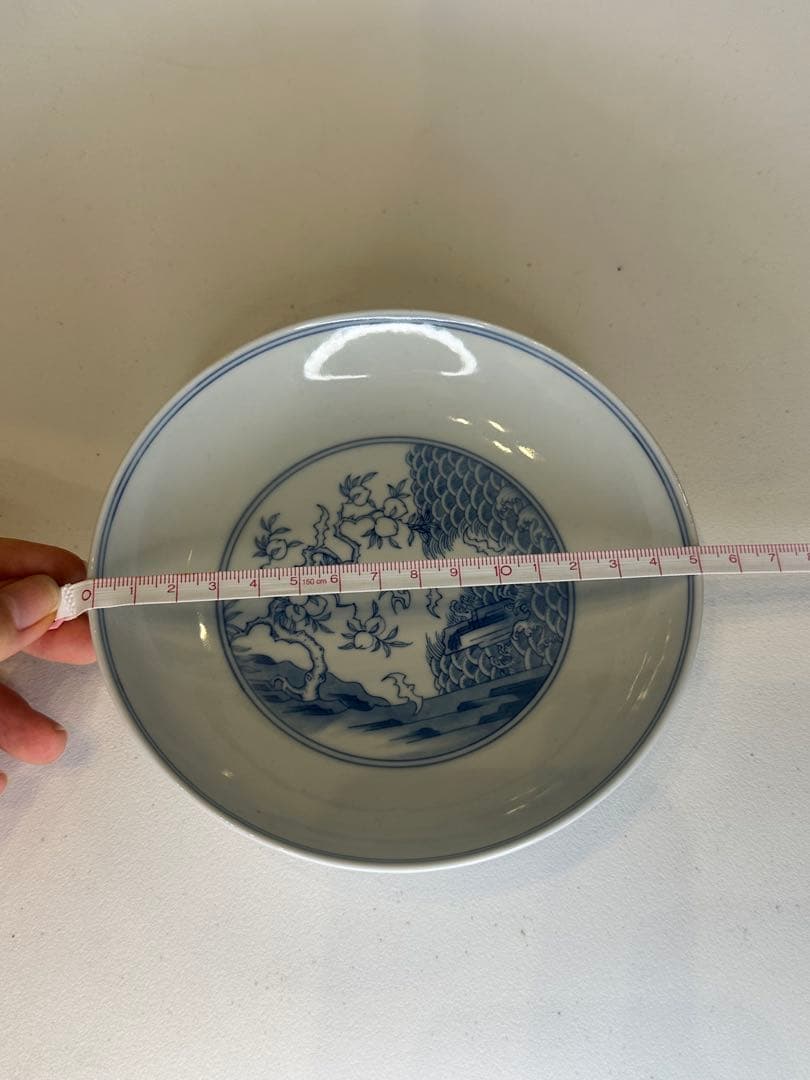 中国 大清雍正年製 青花染付 山水図 皿 背面寿字文 古陶磁 骨董品