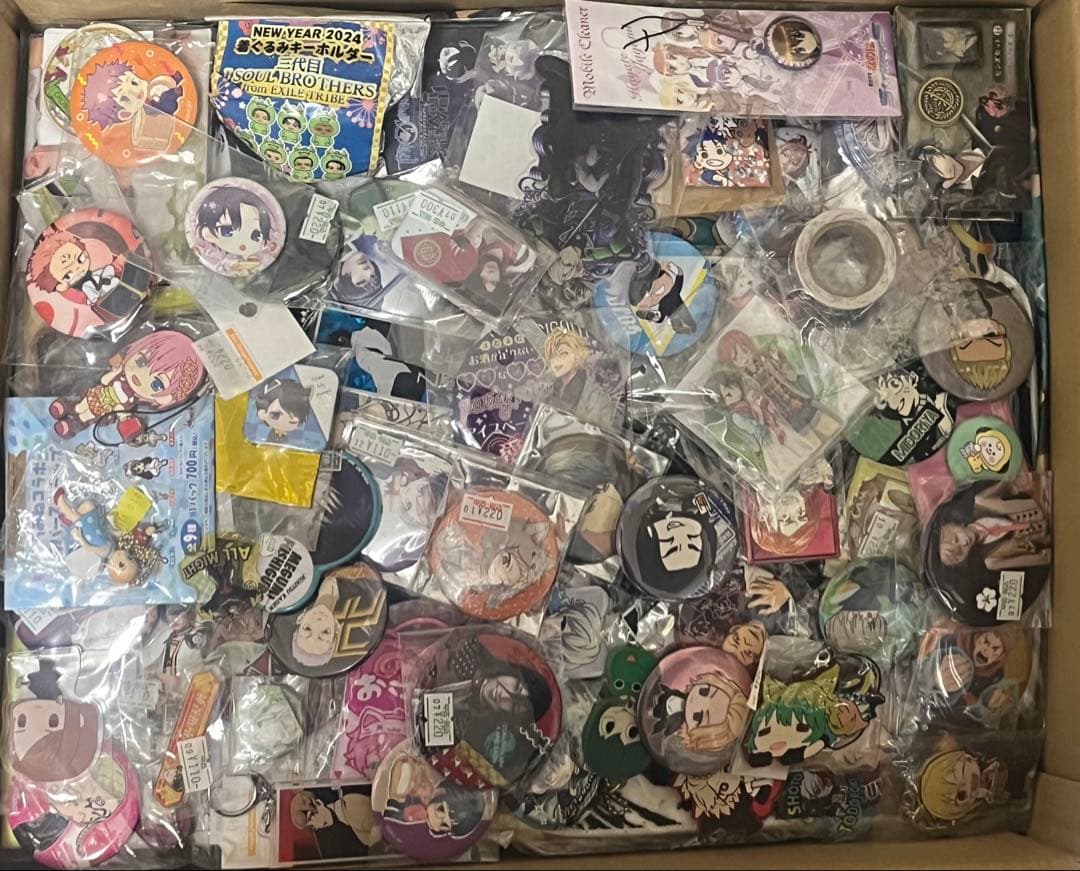 キャラクターグッズ アニメグッズ ノンジャンル まとめ売り 大量 缶バッジ 3