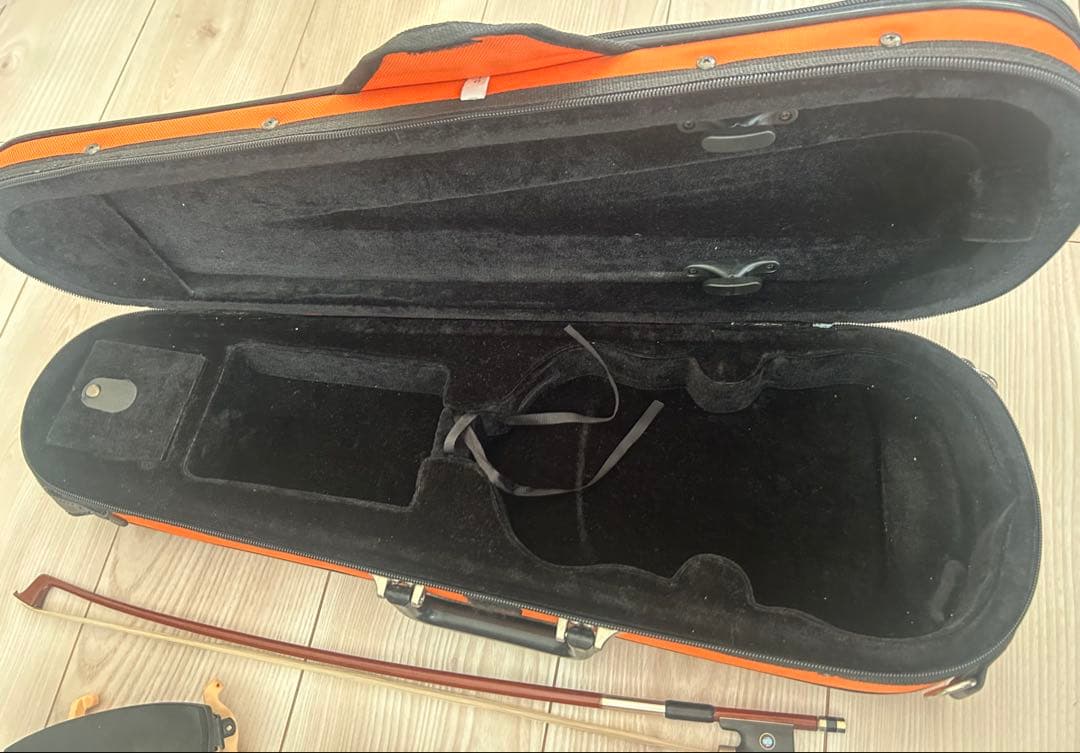 1/8 バイオリン 本体とケースセット