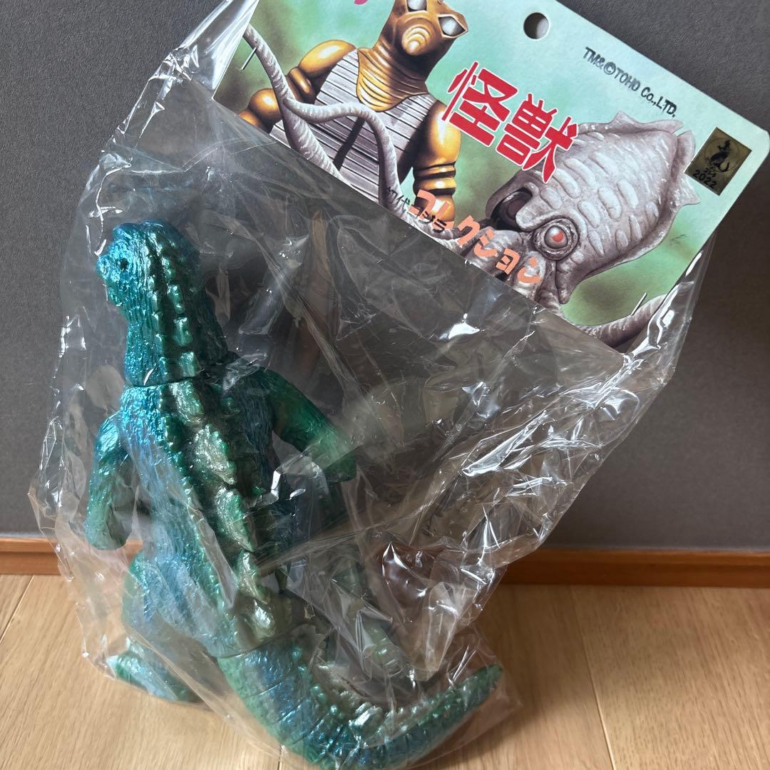 ベアモデル オール怪獣コレクション 初代ゴジラ 緑成型/青銀塗装 電車付 未開封