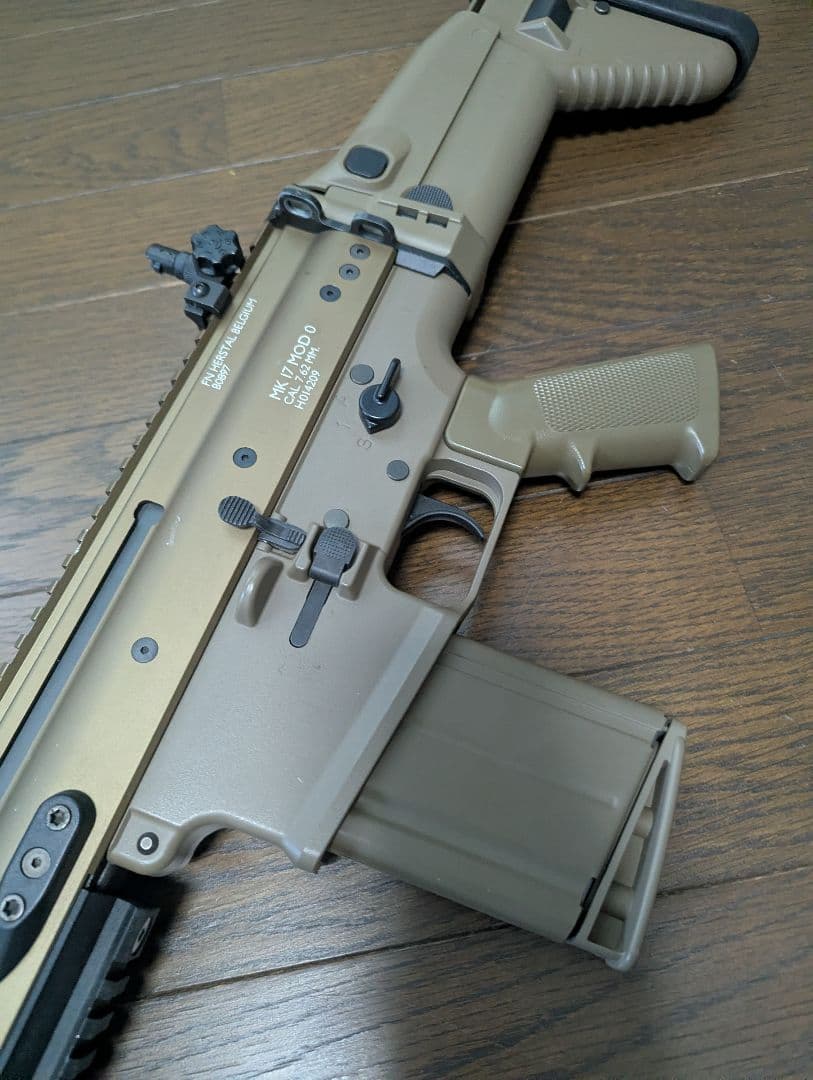 東京マルイ　次世代電動ガン　SCAR-H FDE