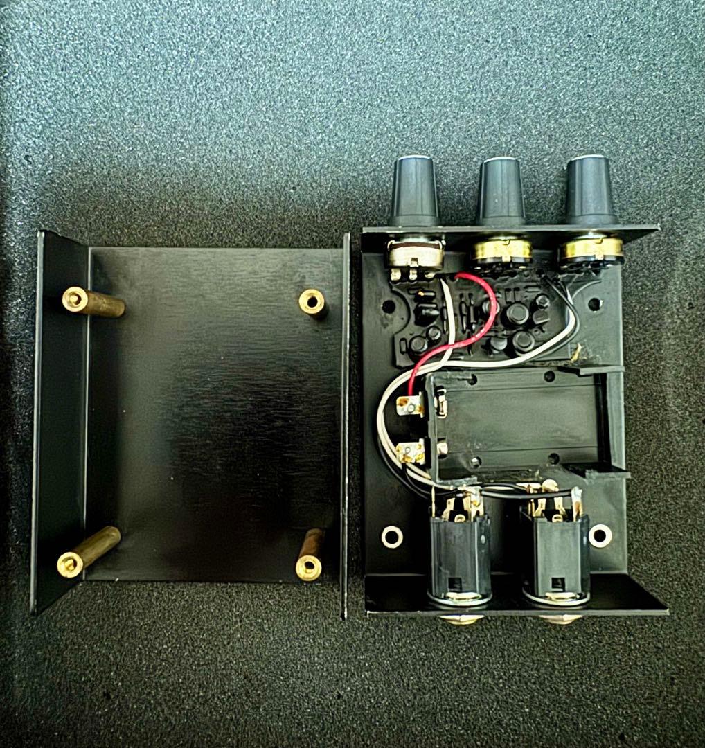 値下げ交渉可／Sadowsky プリアンプ／アウトボードプリアンプ／箱付き