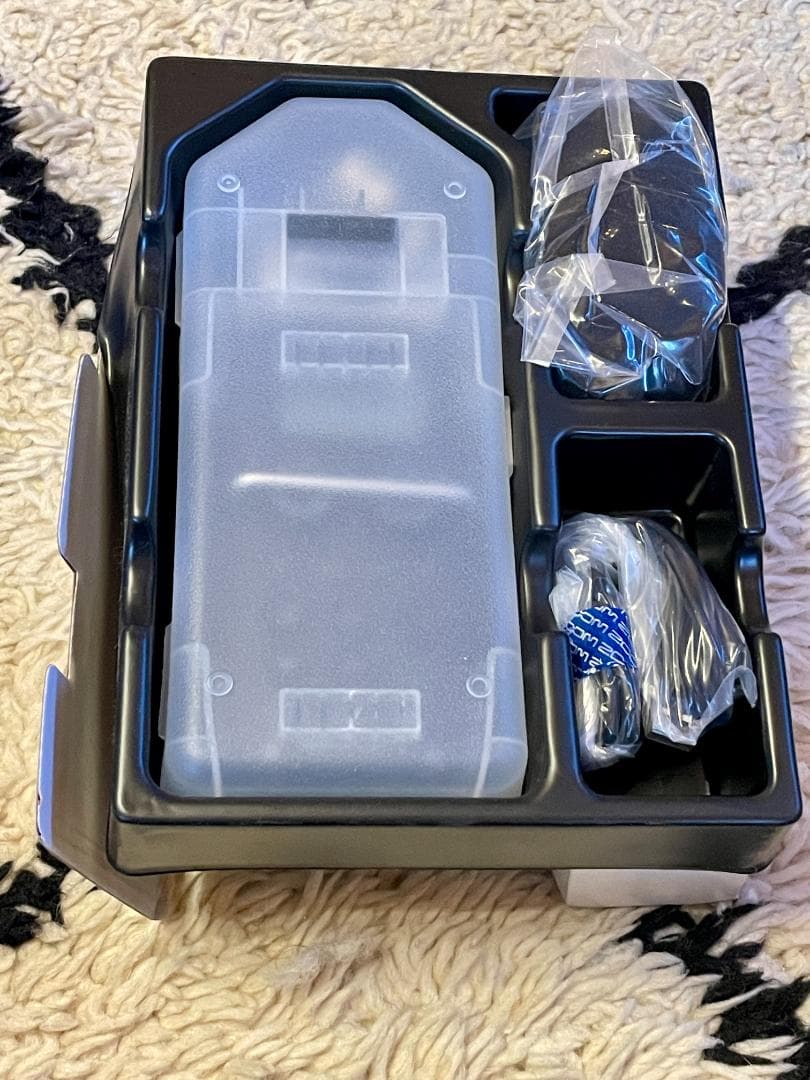 ZOOM H5　ハンディレコーダー