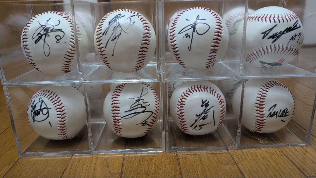 千葉ロッテマリーンズ 　直筆サインボール　62個ケース付き　＋1個（追加）