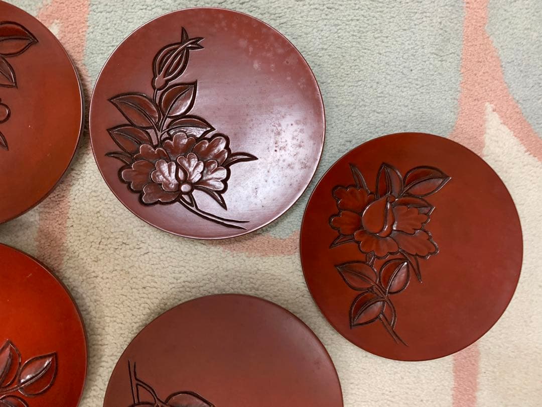 未使用品　鎌倉彫　皿　和菓子　花々　アンティーク　昭和レトロ