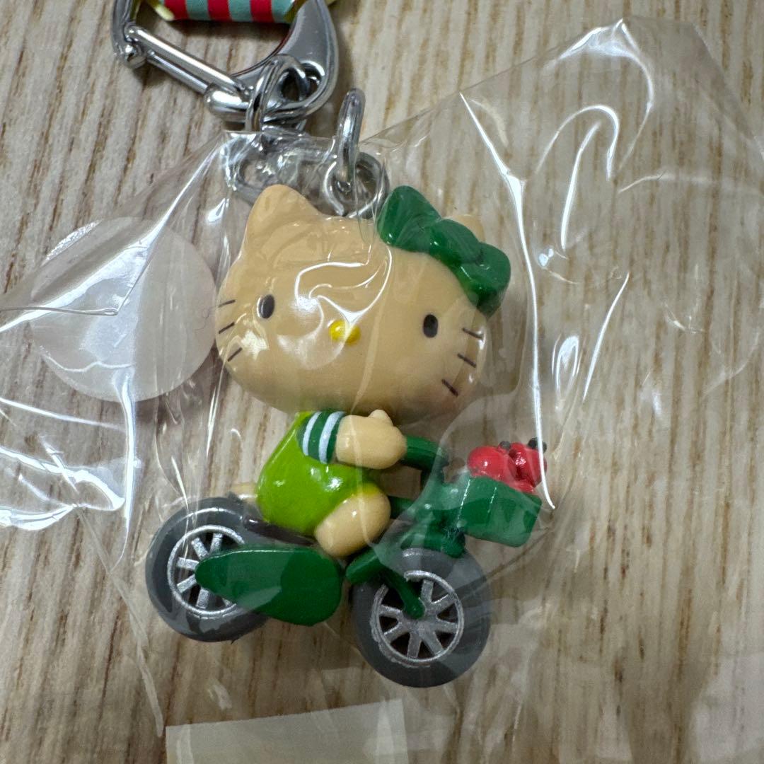 ご当地キティ　軽井沢限定　自転車　日焼け　マスコット　キーホルダー　新品
