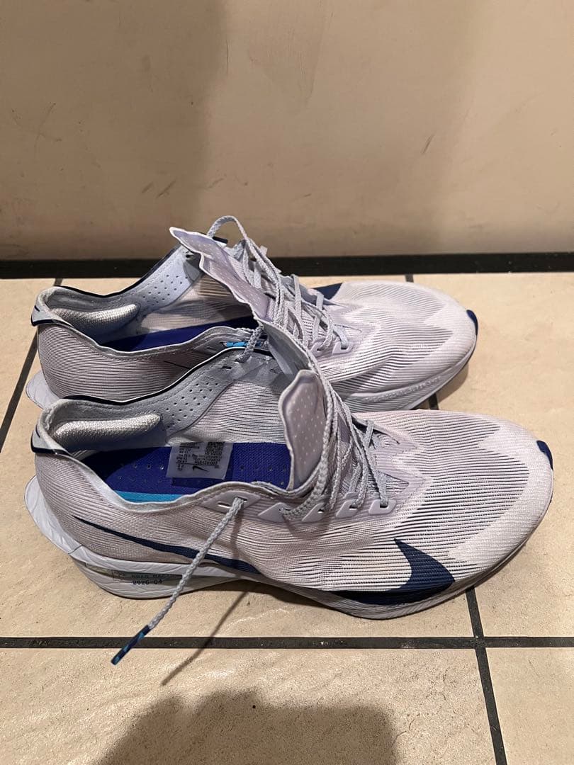 NIKE ヴェイパーフライ4 27.5