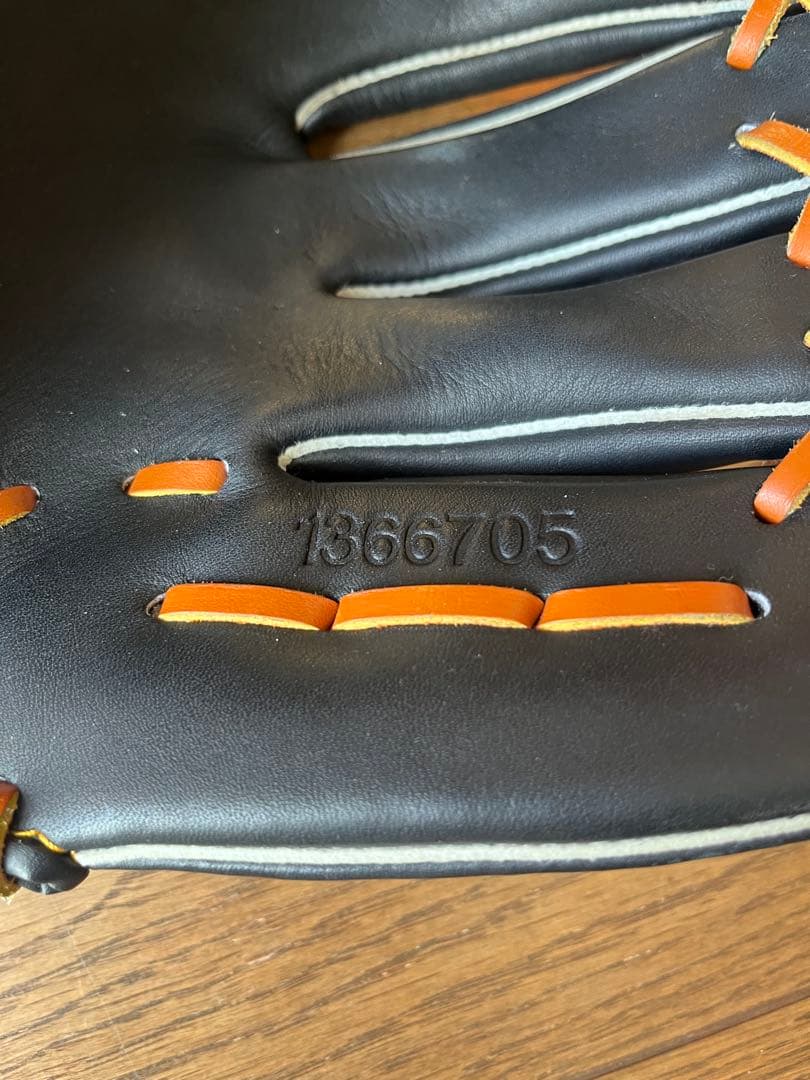 【美品】Under Armour 野球グローブ 軟式