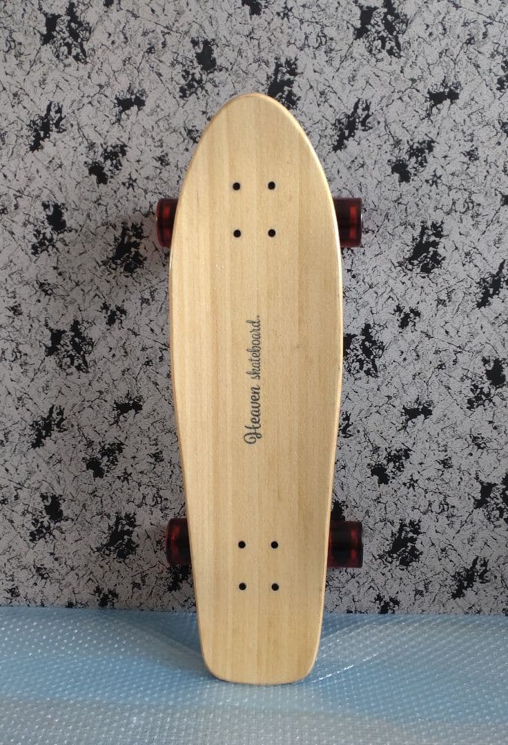 28＜税送料3638円込み＞前後カービングトラック搭載 ヘブン ２８ショートクル