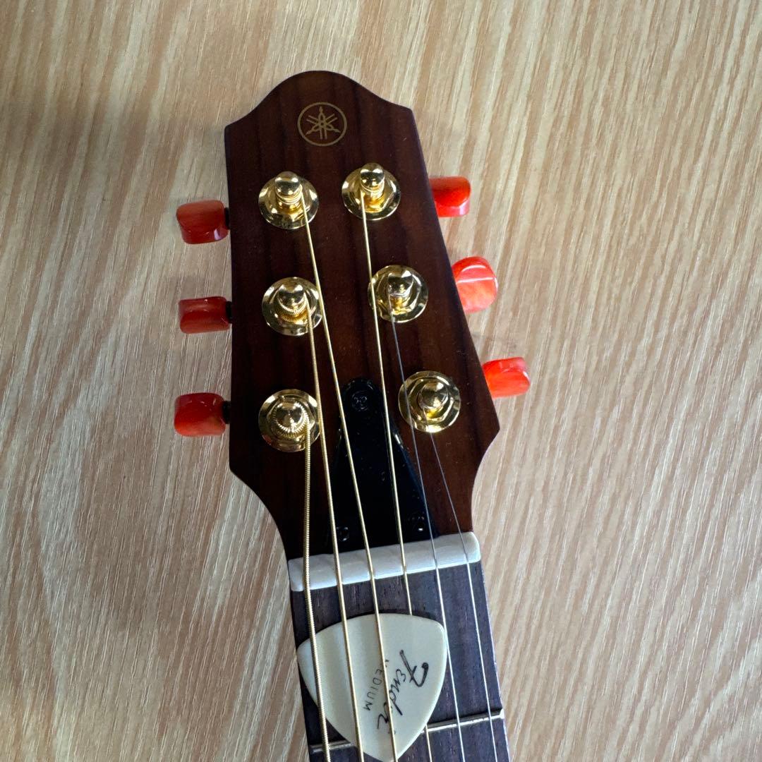 Yamaha エレクトリックアコースティックギター