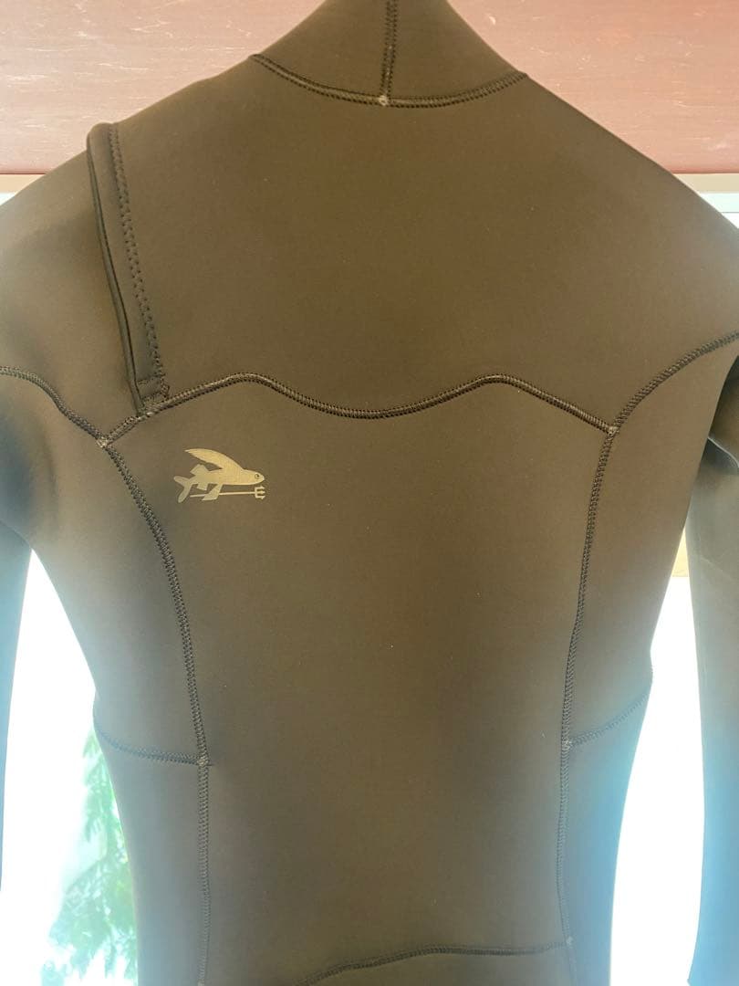 Patagonia R1 LITE 2/2mm フルスーツ　Mサイズ