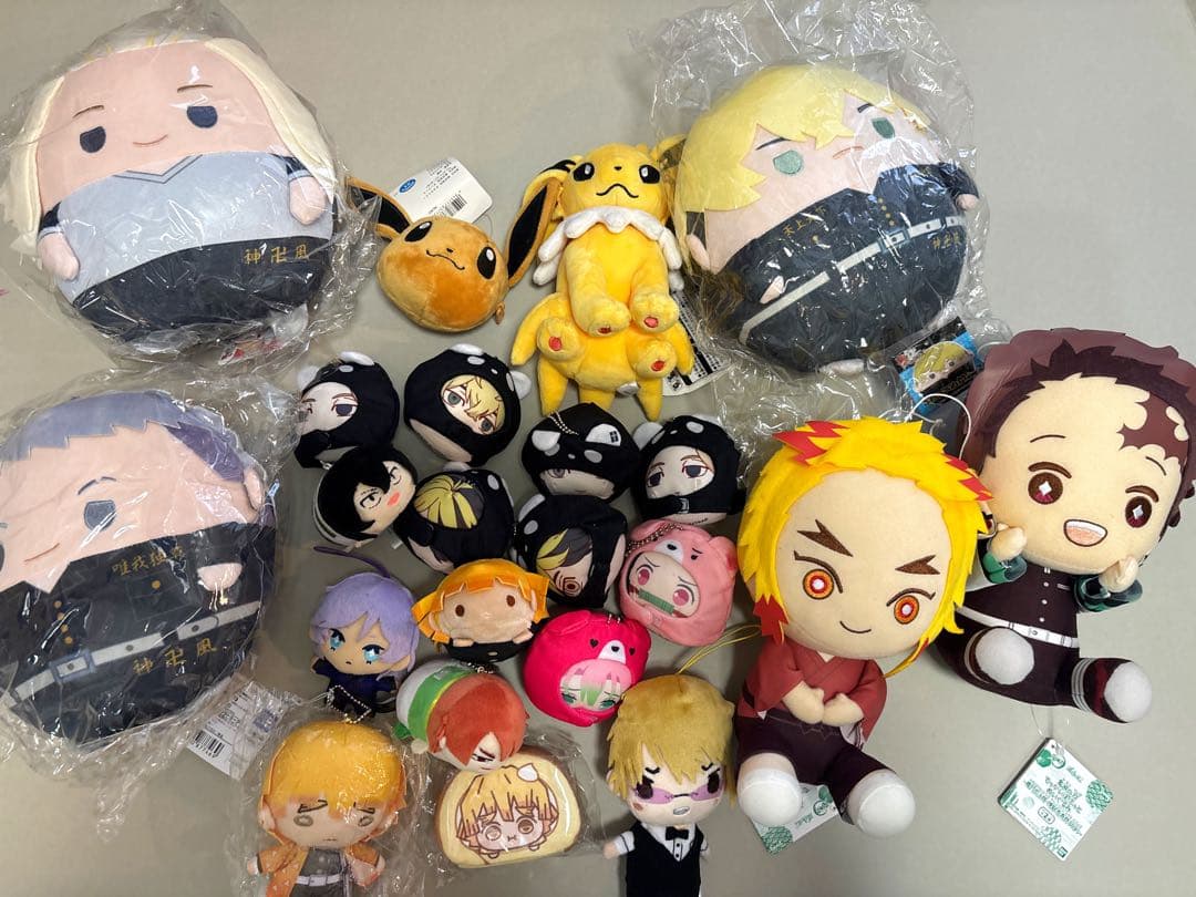 アニメグッズ　ぬいぐるみ　まとめ売り