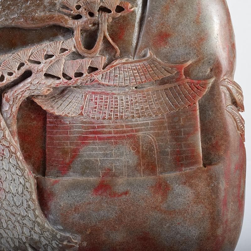 中国　玉石彫刻　鶏血石　山水人物刻　床飾　置物　唐木台付　F　R7719B