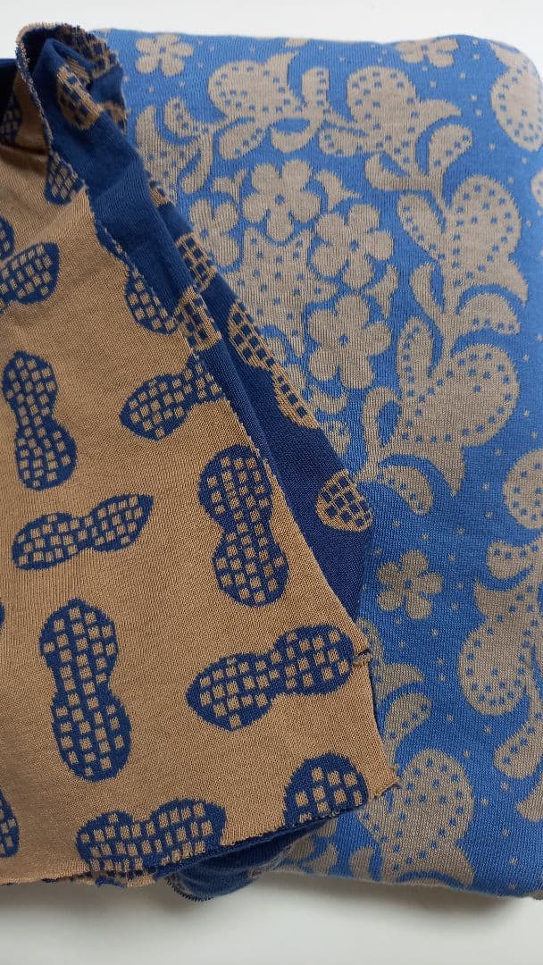 ハンドメイド　黄色の服