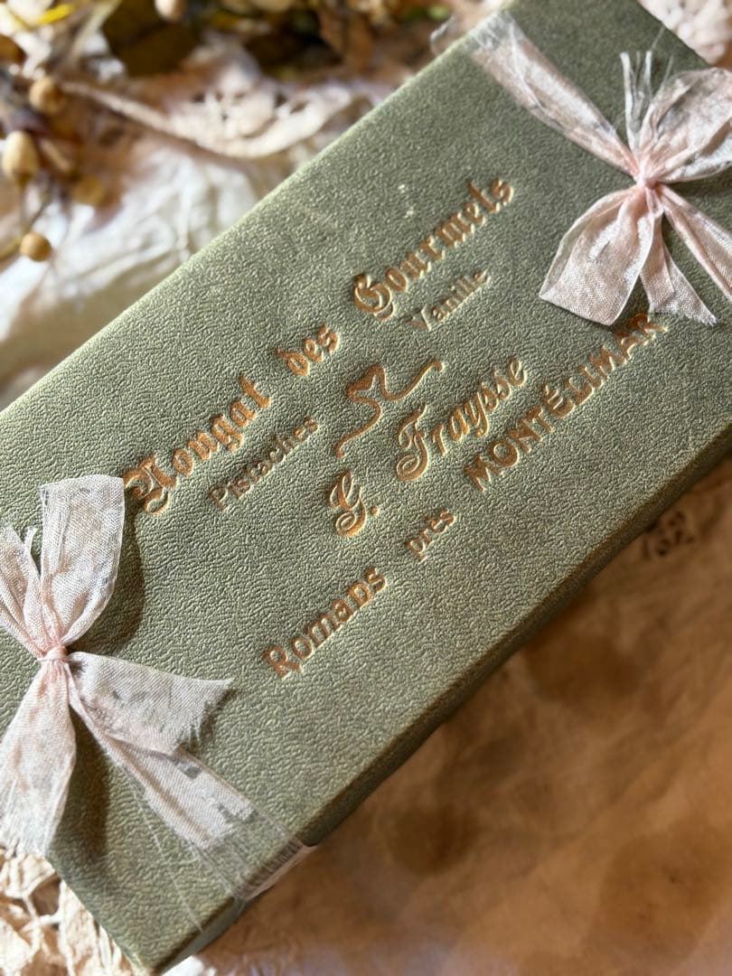 ★SALE★フランス　アンティーク　お菓子箱　プレゼンテーションボックス