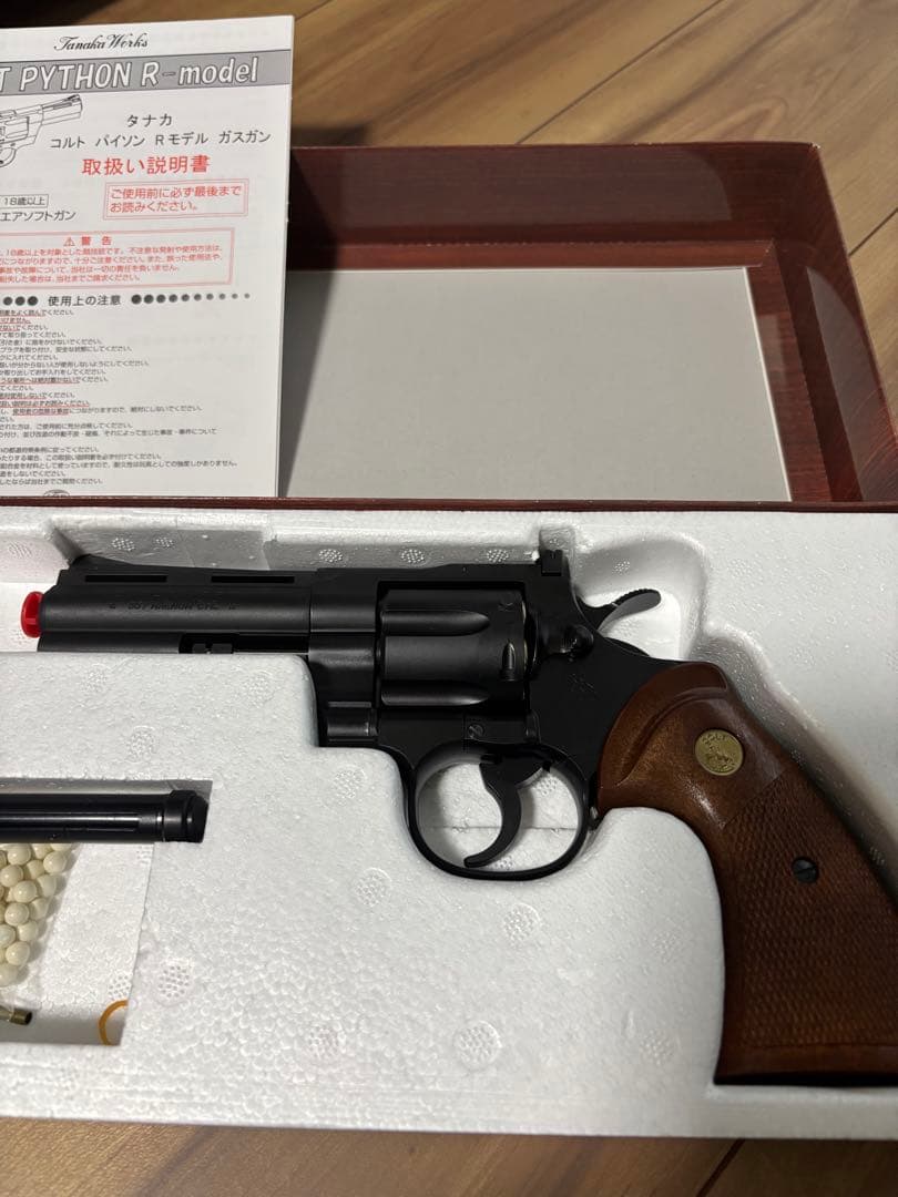 タナカ　COLT PYTHON ガスガン 357口径 4インチ　コルトパイソン