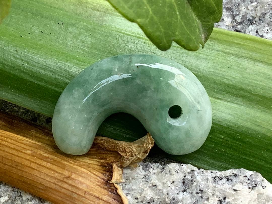 ✳親方おすすめ勾玉　糸魚川翡翠　人気の古墳時代の型　全て卸し値段　鑑定書取得品‼️