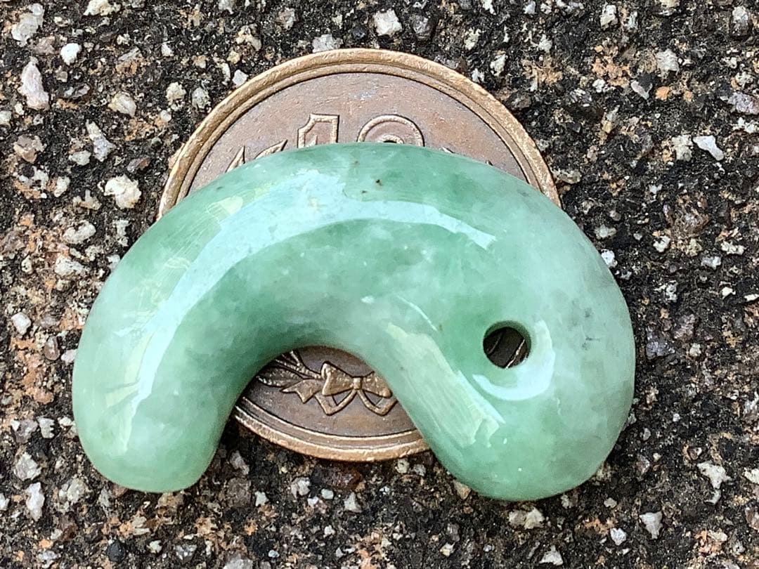 ✳親方おすすめ勾玉　糸魚川翡翠　人気の古墳時代の型　全て卸し値段　鑑定書取得品‼️