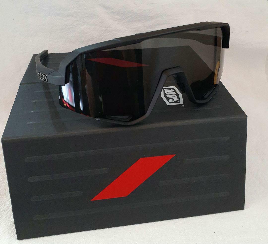 100% Slendale マットブラック ワンハンドレッド サングラス