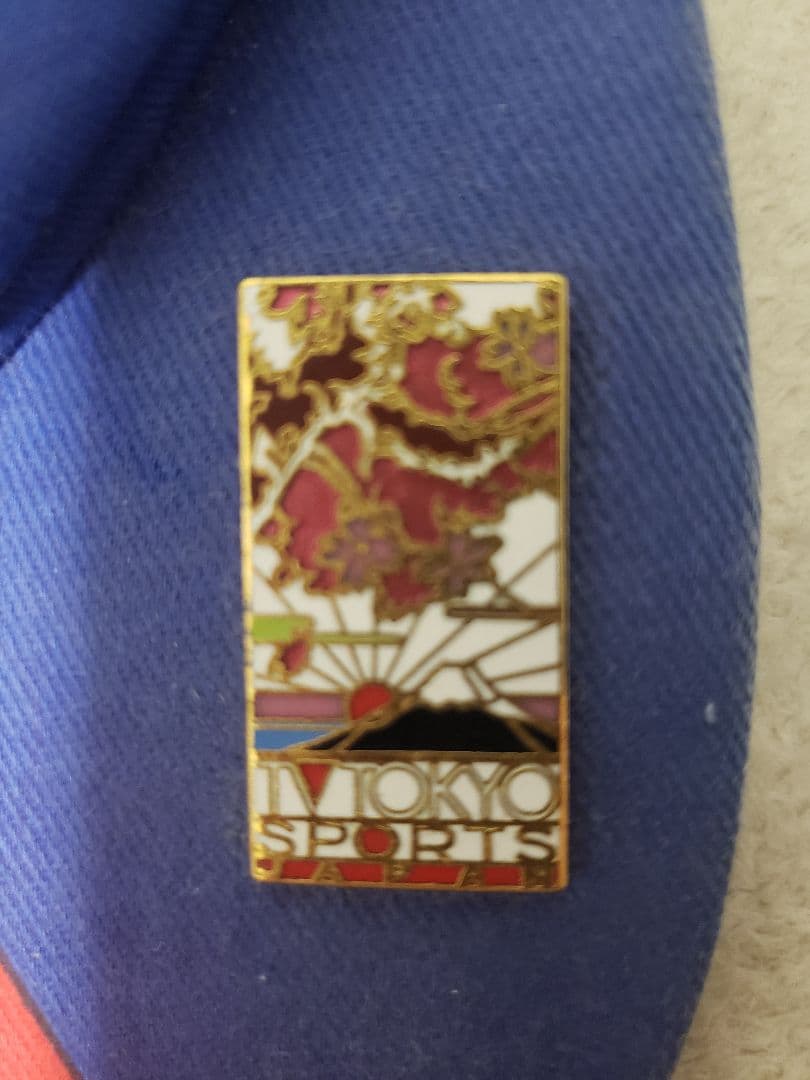 ヒンギスとクルニコワ　サイン入りキャップ　非売品ピンバッヂ付