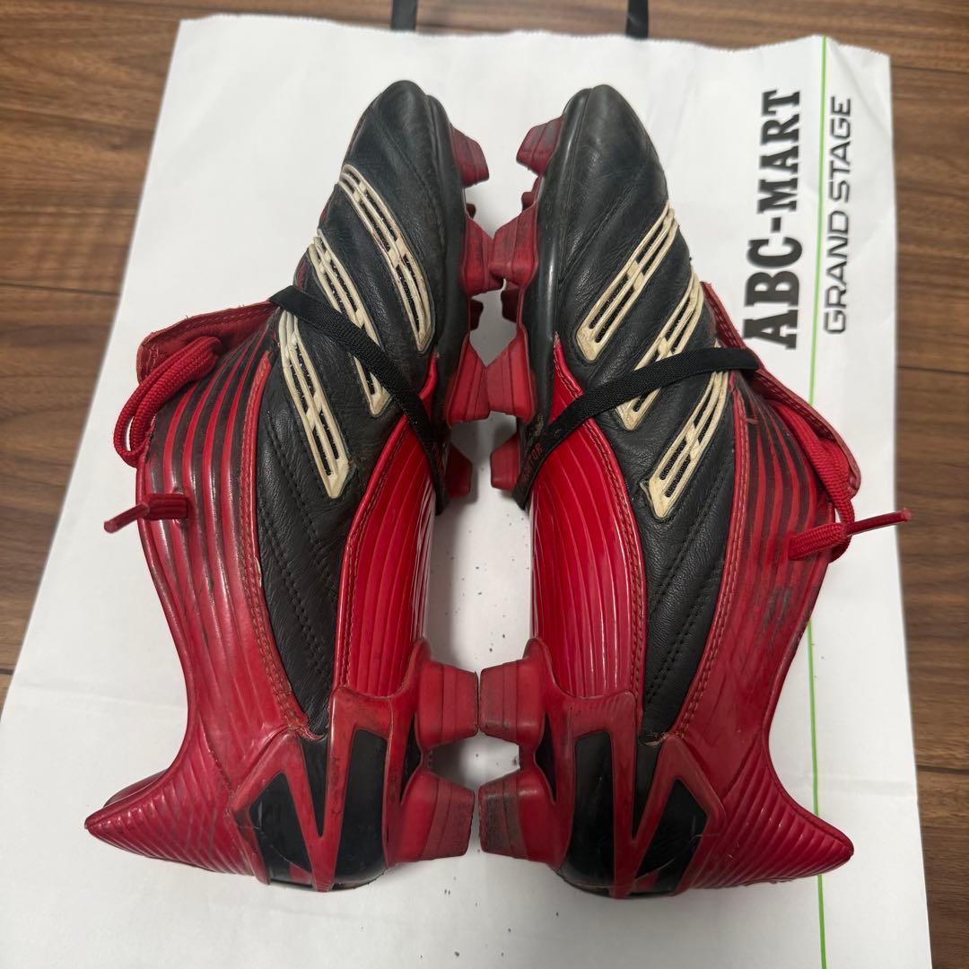 adidas Predator サッカーシューズ 赤黒