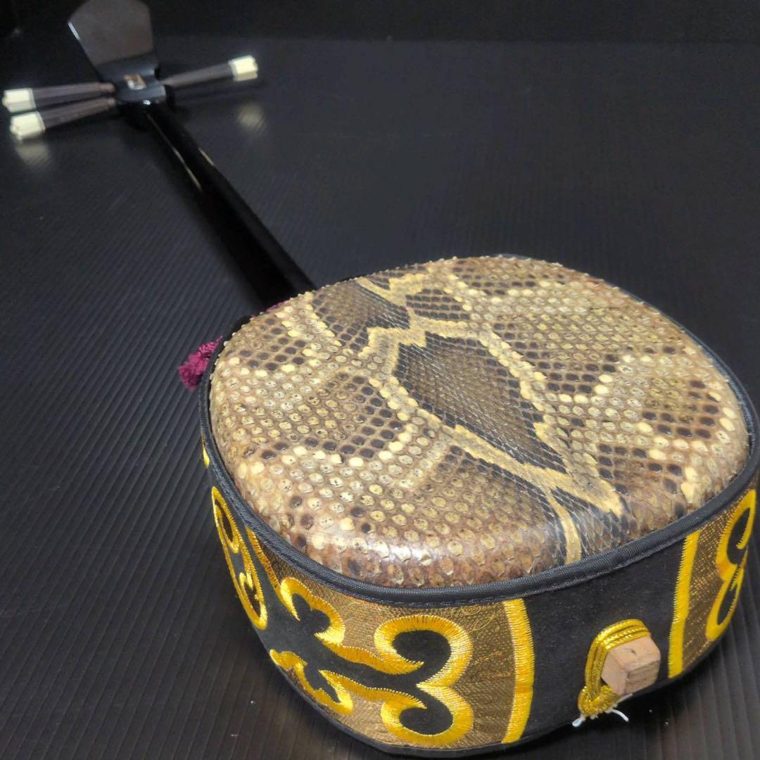 【本蛇皮・強化張り】三線 初心者安心 弦新品交換済 状態良好 沖縄 三味線