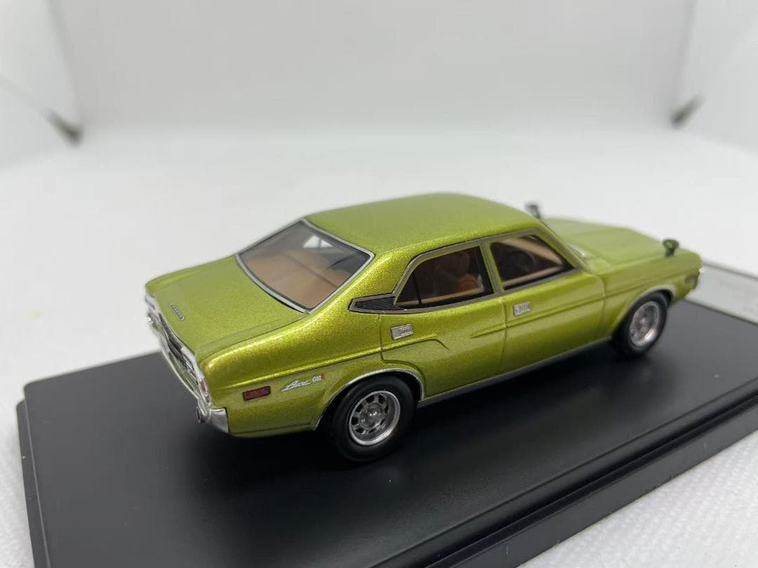 402-680 Hi-Story 1/43 マツダ LUCE CUSTOM GR
